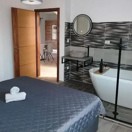 Apartamento With Swimming Pool Bacici, Krka - 24721 Drinovci